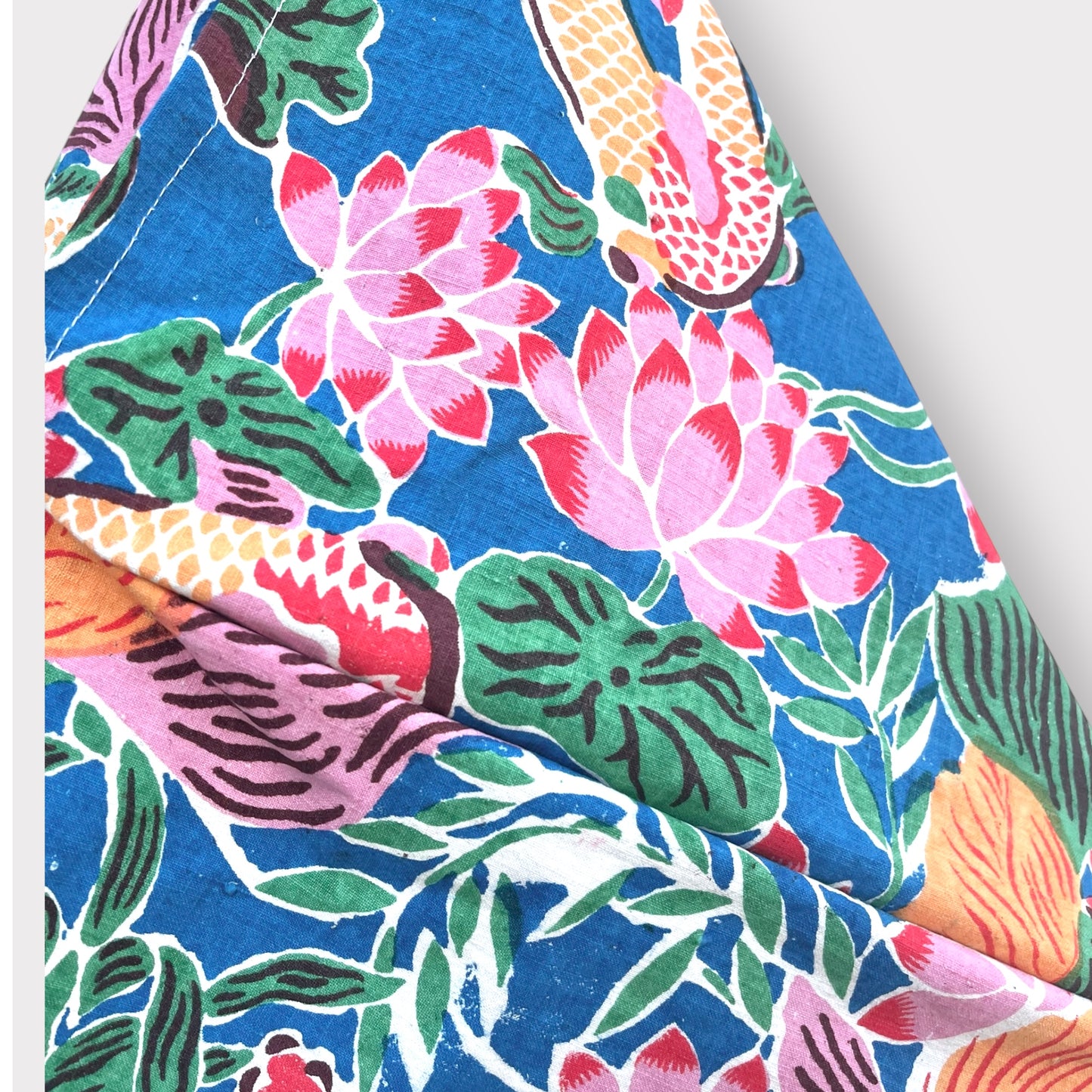 Origami bento bag , colorful cotton fabric tote bag , Japanese inspired handmade tote , bento origami triangle bag | A garden in Shanghai - Jiakuma