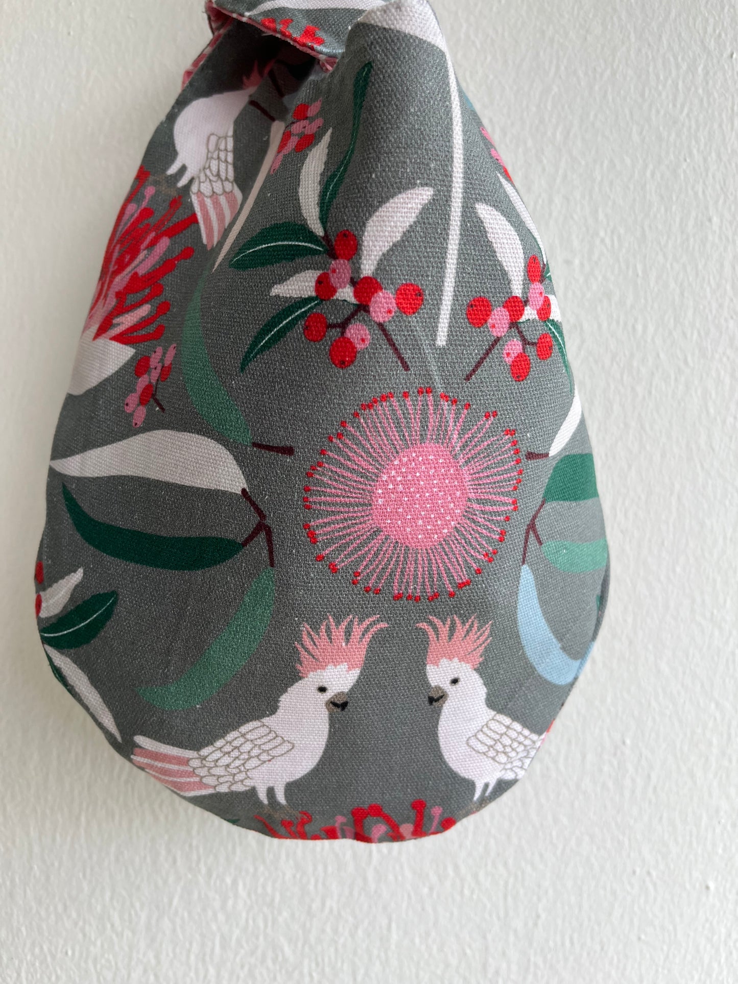 Small origami bag , Japanese inspired bag , reversible knot bag | Cacatuas - Jiakuma