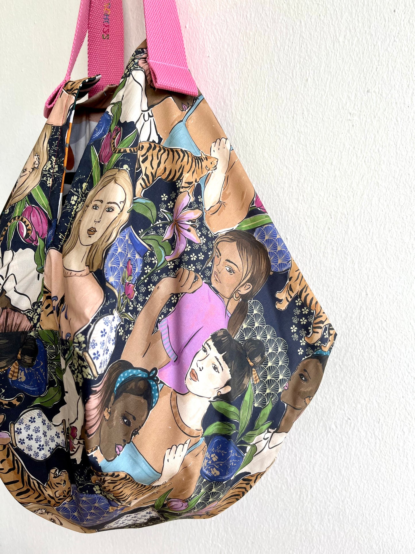 Origami sac bag , reversible cool fabric bag , Japanese inspired shoulder bag | Let’s go to Bali ! - Jiakuma