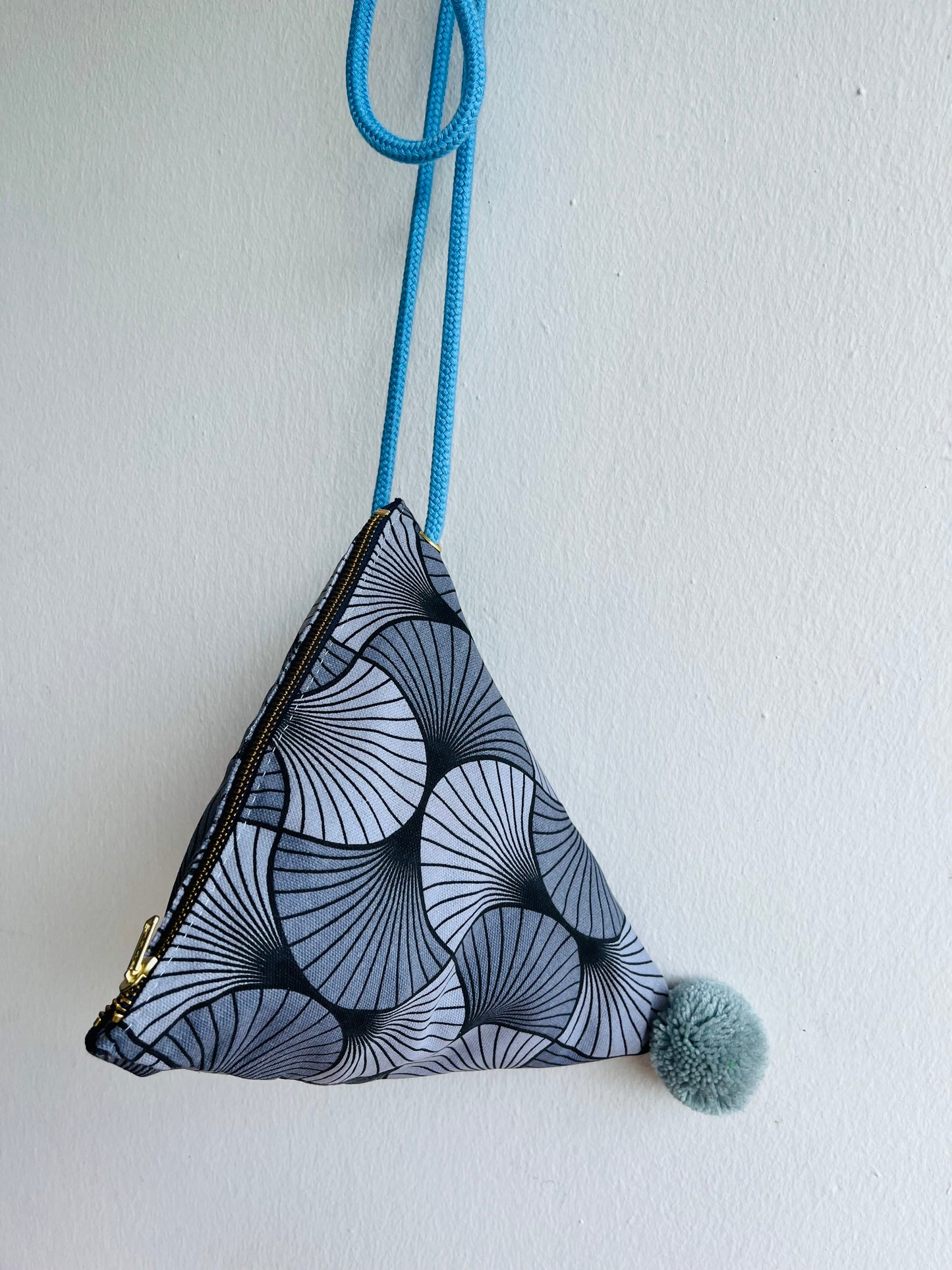 Origami dumpling bag , origami triangle small bag , pom pom cute lunch bag , weekend fabric bag | Shanghai fans - Jiakuma