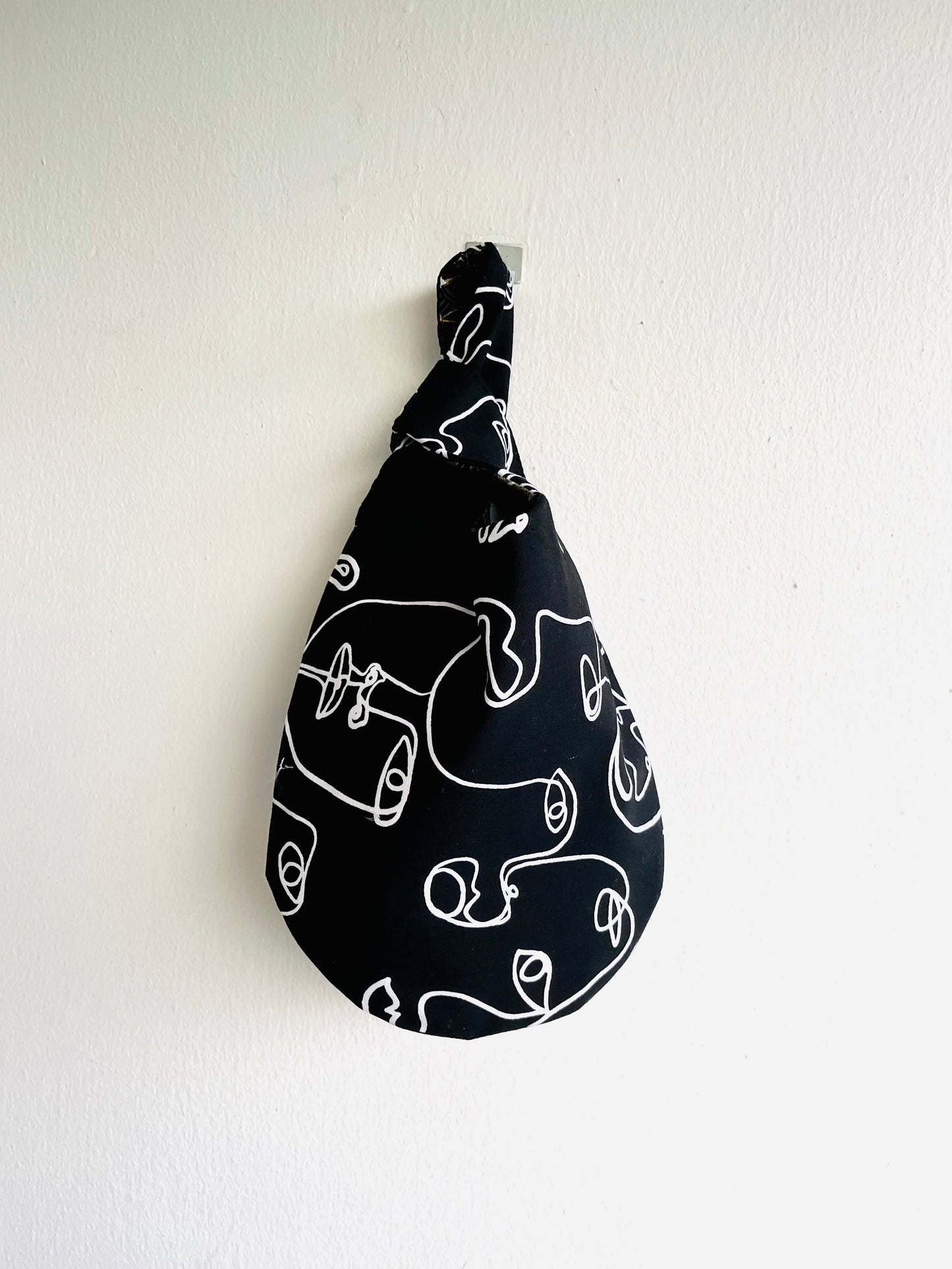 Origami wrist bag , small Japanese inspired knot bag , reversible fabric lunch bag | Black & white - Jiakuma