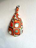 Origami small bag , reversible fabric bag , Japanese inspired knot bag , wrist lunch bag , eco friendly bag | Las bañistas