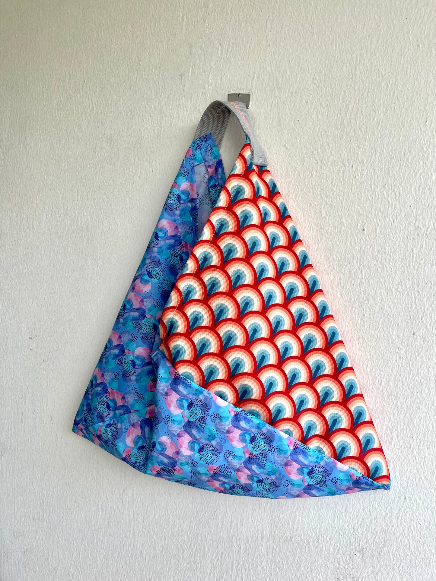 Origami bento bag , triangle tote fabric bag , Japanese inspired bento , eco friendly shopping bag | La galleria