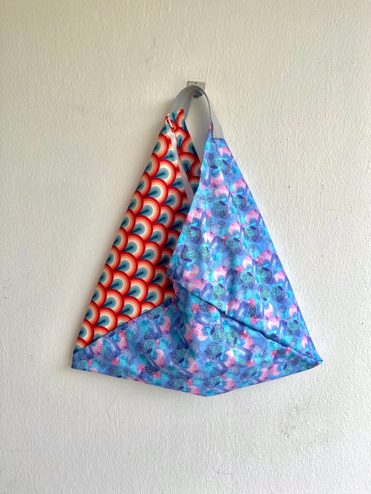 Origami bento bag , triangle tote fabric bag , Japanese inspired bento , eco friendly shopping bag | La galleria