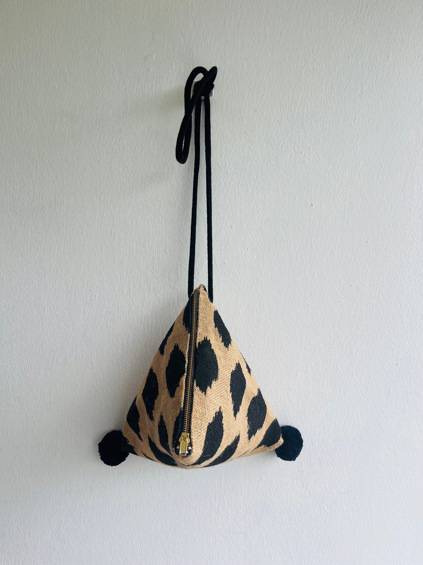 Origami dumpling bag , eco friendly small triangle bag , jute cool jute bag , fun pom pom bag | Take me to the market - Jiakuma