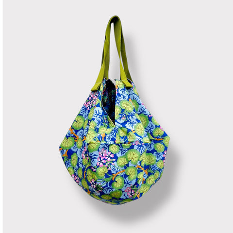 Origami sac bag , reversible fabric shoulder bag , colorful eco friendly Japanese shopping bag | A beautiful hidden garden