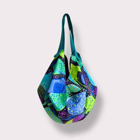 Origami sac bag , shoulder fabric reversible bag , Japanese inspired colorful bag , eco friendly large sac bag | A beautiful underwater world