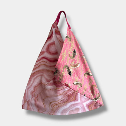 Bento bag | Koi fish swimming in a gold river - Jiakuma