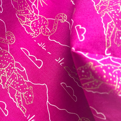 Mariko sac bag | Gold leopard running in a pink field - Jiakuma