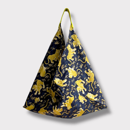 Bento bag | Gold dragons - Jiakuma