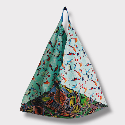 Bento bag | Birds flying in a tropical forest in Malaysia - Jiakuma