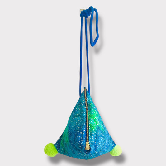 Dumpling bag | To the universe and beyond - Jiakuma