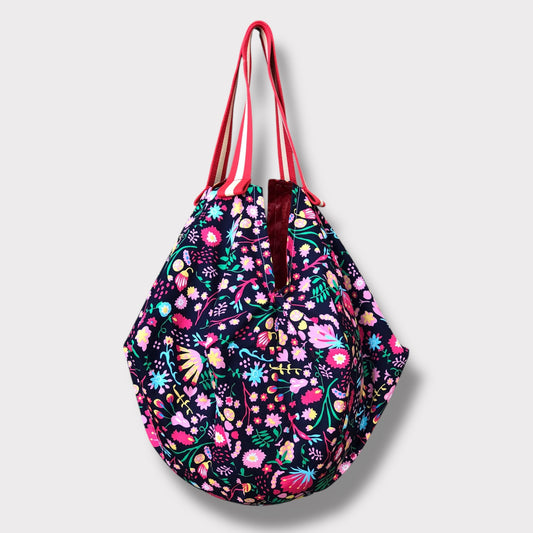 Mariko sac bag | Autumn garden in Sydney