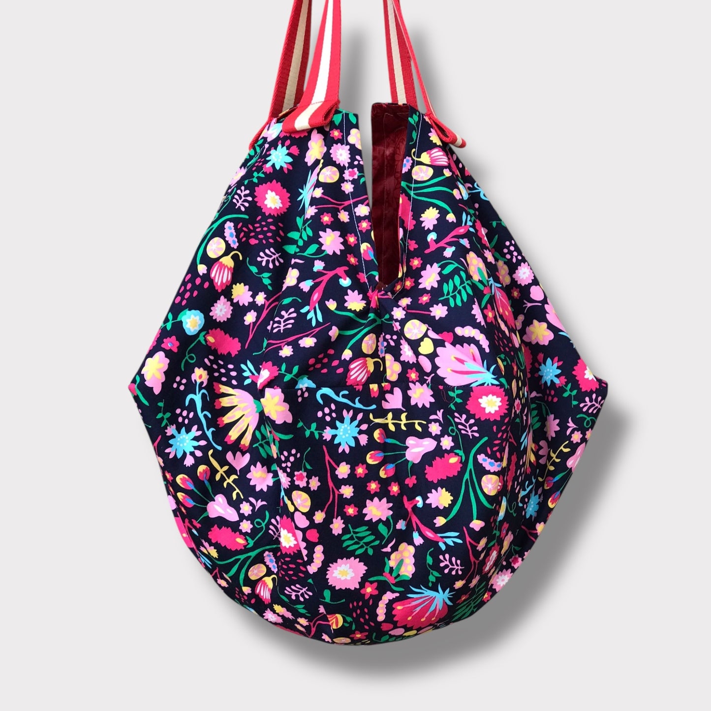 Mariko sac bag | Autumn garden in Sydney