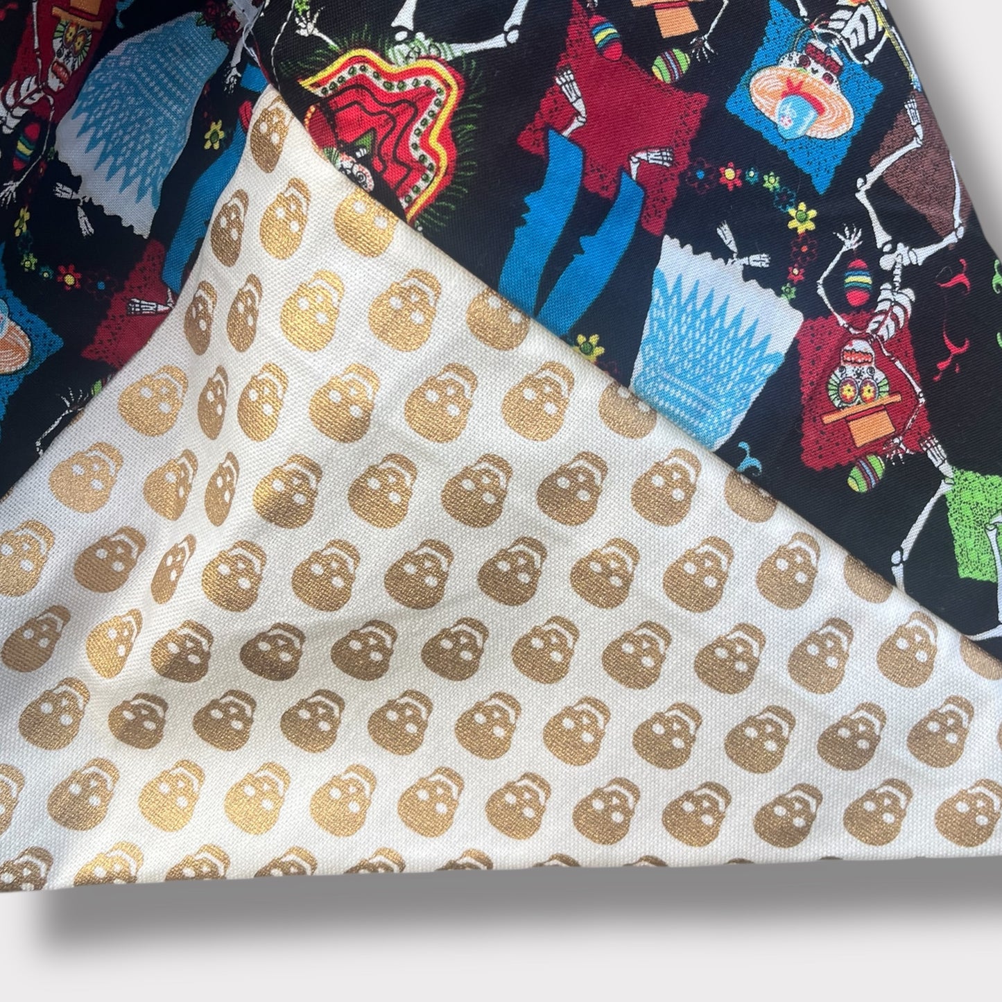 Kids fabric tote bag | Golden skulls