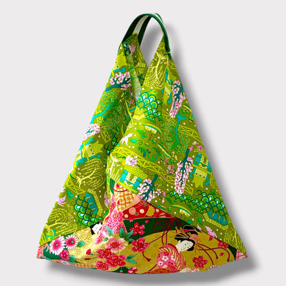 Handmade bento bag | Geishas on a green garden in Osaka