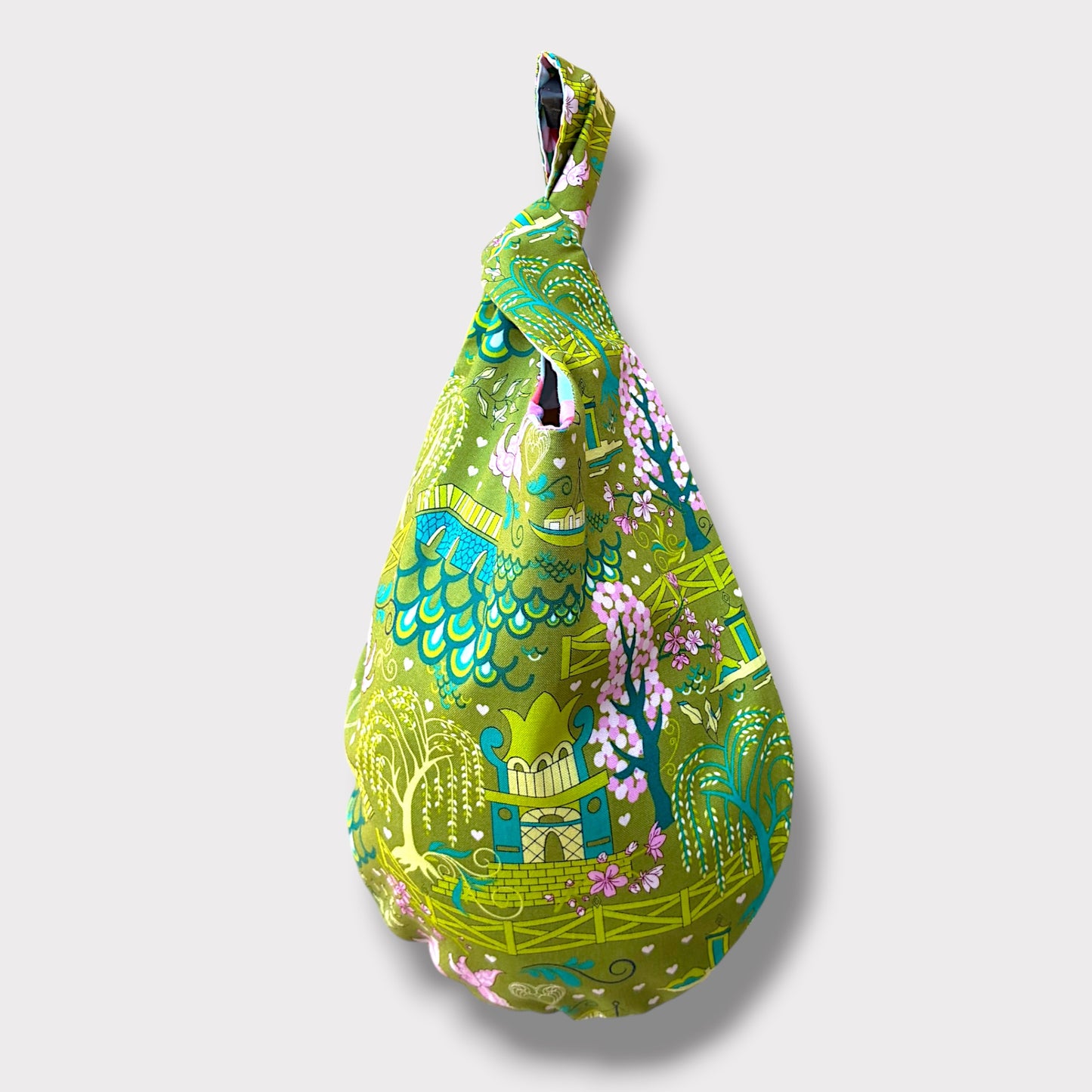 Reversible Kiki bag | Green garden in Tokyo