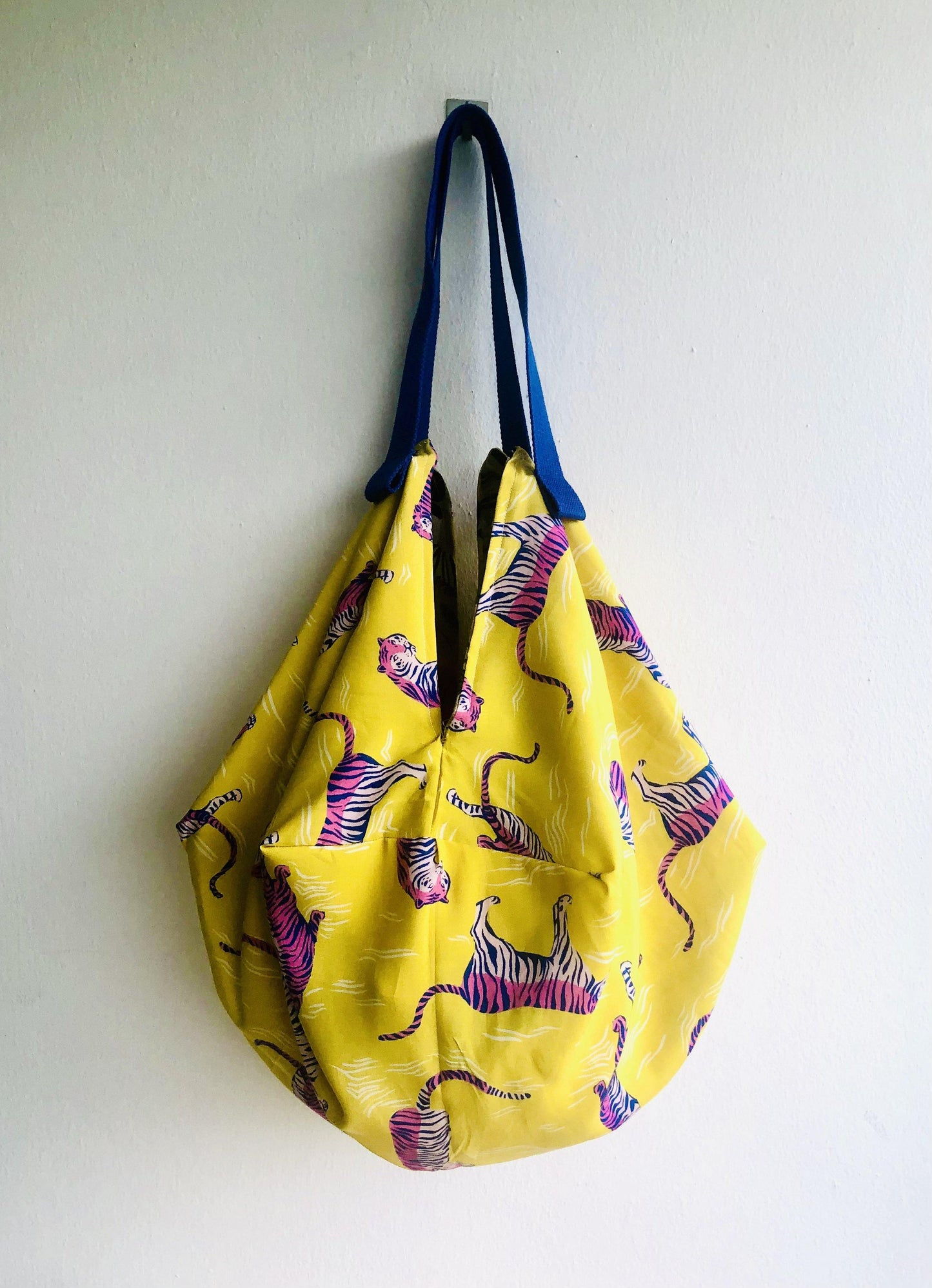 Origami sac bag , reversible fabric handmade bag , Japanese inspired bag | The kingdom of the tiger - Jiakuma