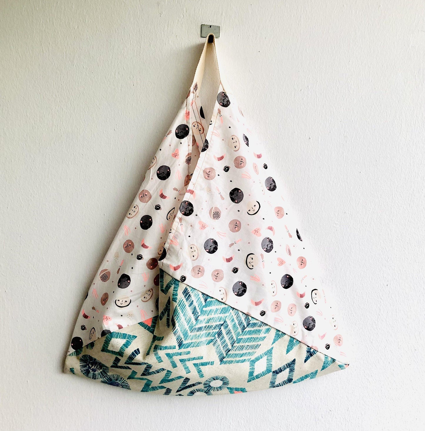 Tote shoulder bento bag , origami triangle easy to carry eco bag | La Luna - Jiakuma