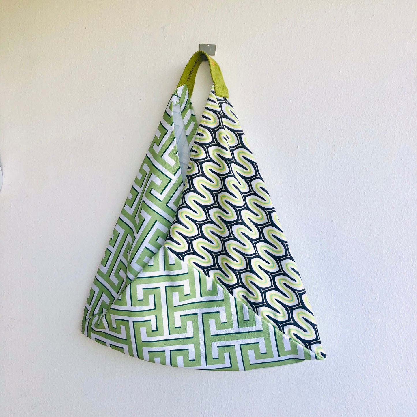 Tote origami bag , bento triangle bag , eco friendly fabric should shopping bag | Green geometries