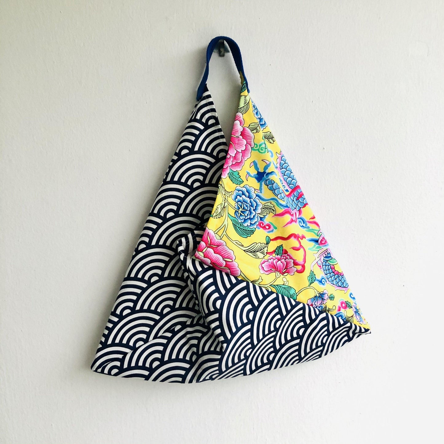 Shoulder bento bag , origami tote triangle fabric handmade bag | Lucky dragon sailing over the waves - Jiakuma