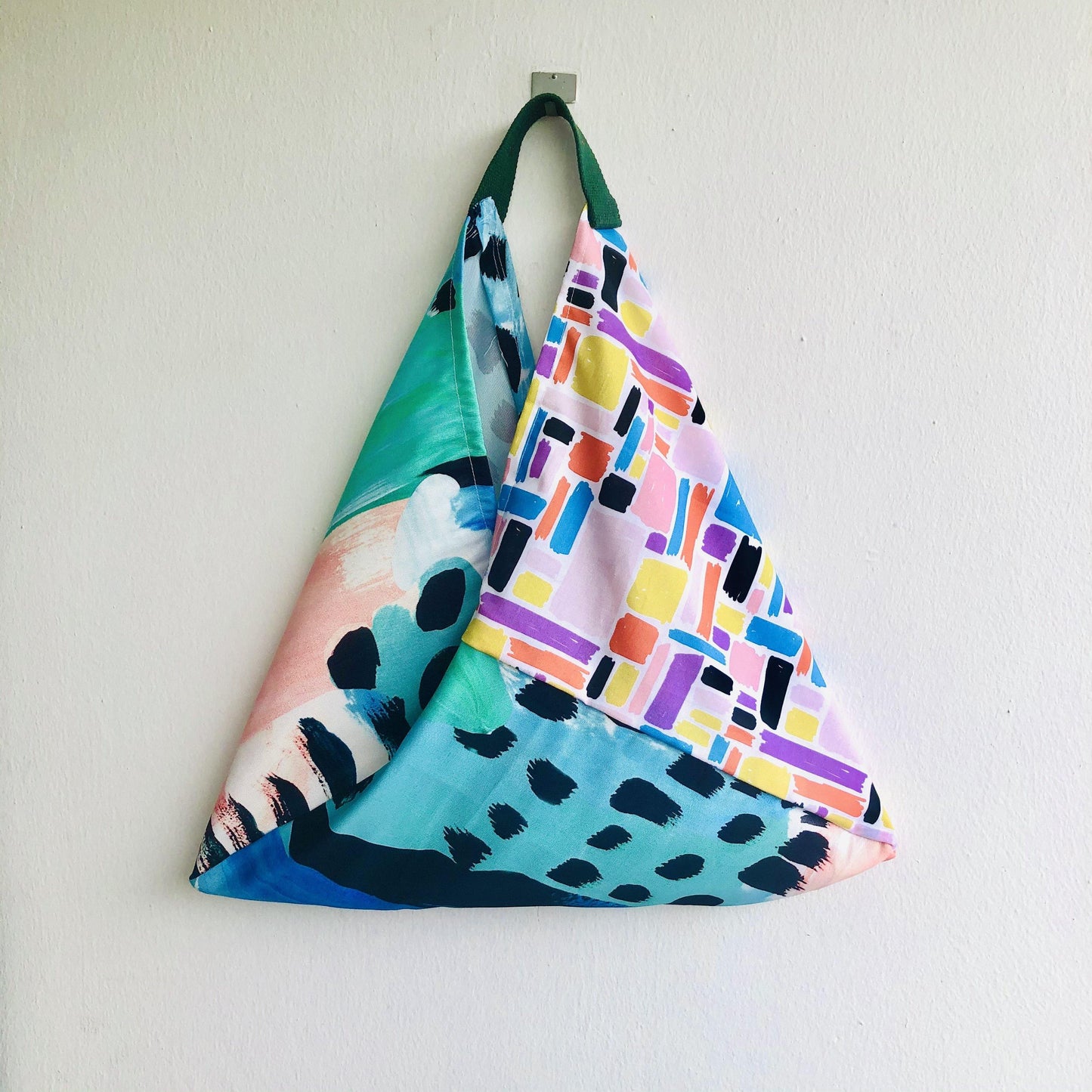 Triangle shoulder tote bag , origami bento tote bag , handmade fabric eco colorful bag | Contemporary strokes - Jiakuma