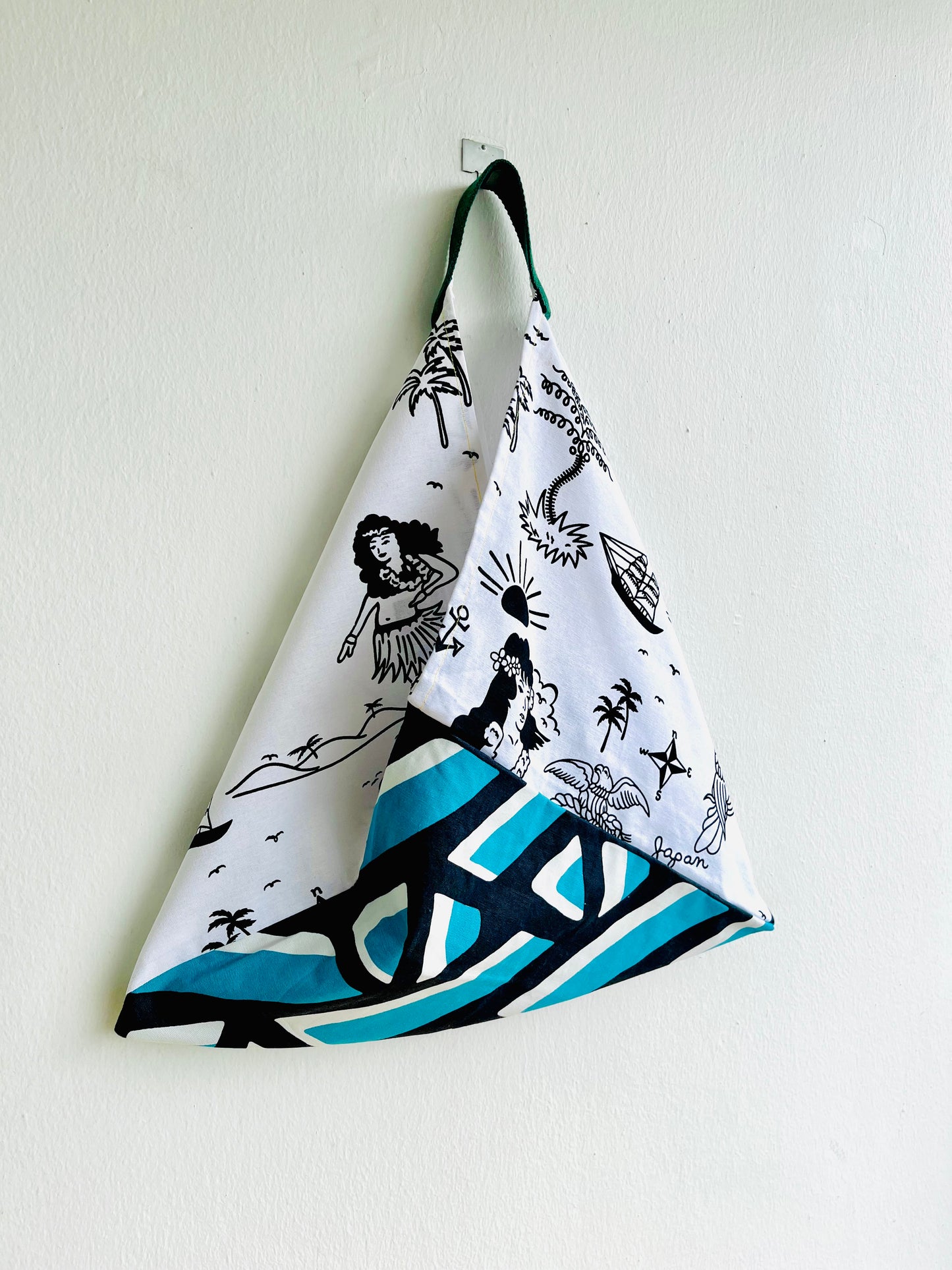 Tote bento bag , origami Japanese triangle bag , cool fabric eco bag , shoulder tote | Dreaming of designing architectures in the pacific islands