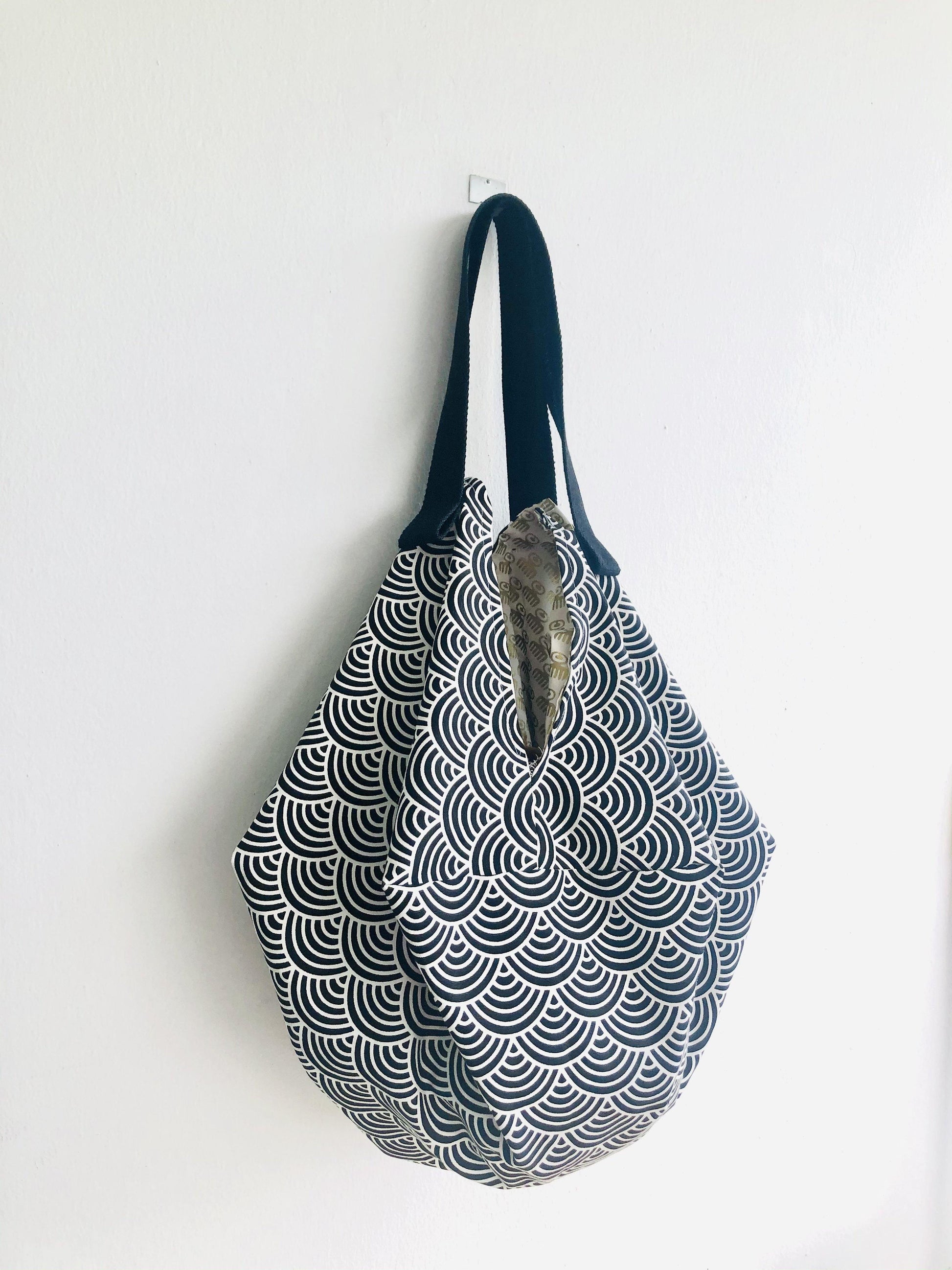 Japanese inspired bag , Japanese wave print fabric handmade sac bag , reversible eco bag | Waves & Gold - Jiakuma