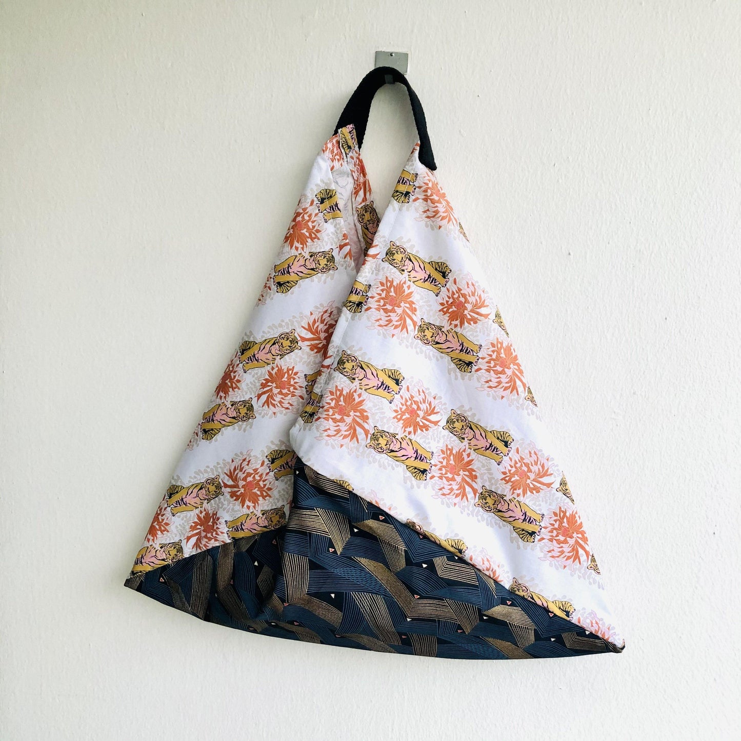 Origami bento bag , triangle handmade fabric tote bag | Tigers used to live in Japan - Jiakuma