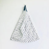 Shoulder origami bento bag.  Minimalist cool fabric tote bag , eco friendly shopping bag | Blanco y negro - Jiakuma