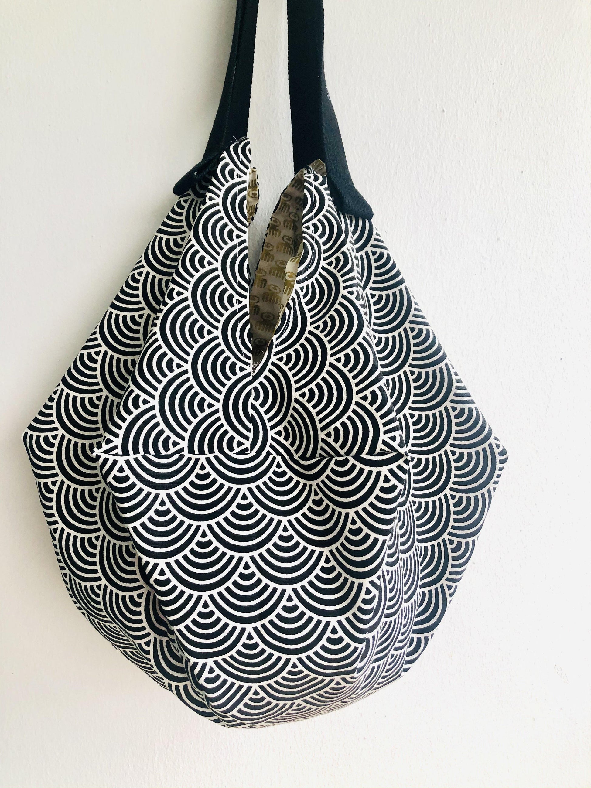 Japanese inspired bag , Japanese wave print fabric handmade sac bag , reversible eco bag | Waves & Gold - Jiakuma