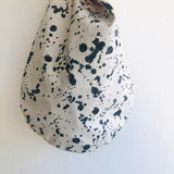 Small Japanese inspired bag , reversible knot fabric bag , wrist colorful bag | La llama blanca