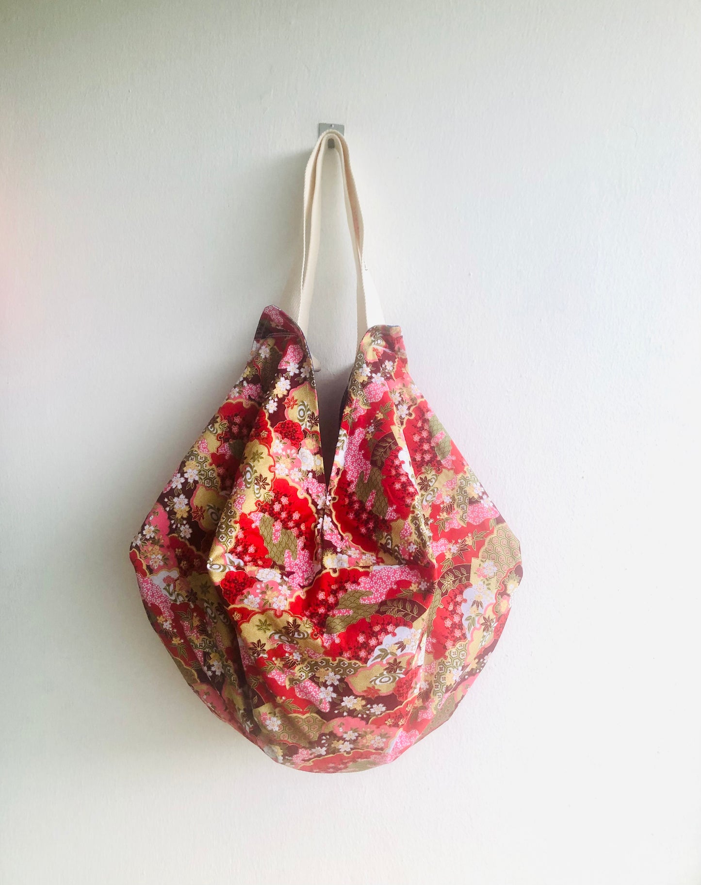 Bolso origami, bolso reversible de tela, bolso bandolera, bolso de inspiración japonesa | Grullas volando hacia un atardecer rojo y dorado