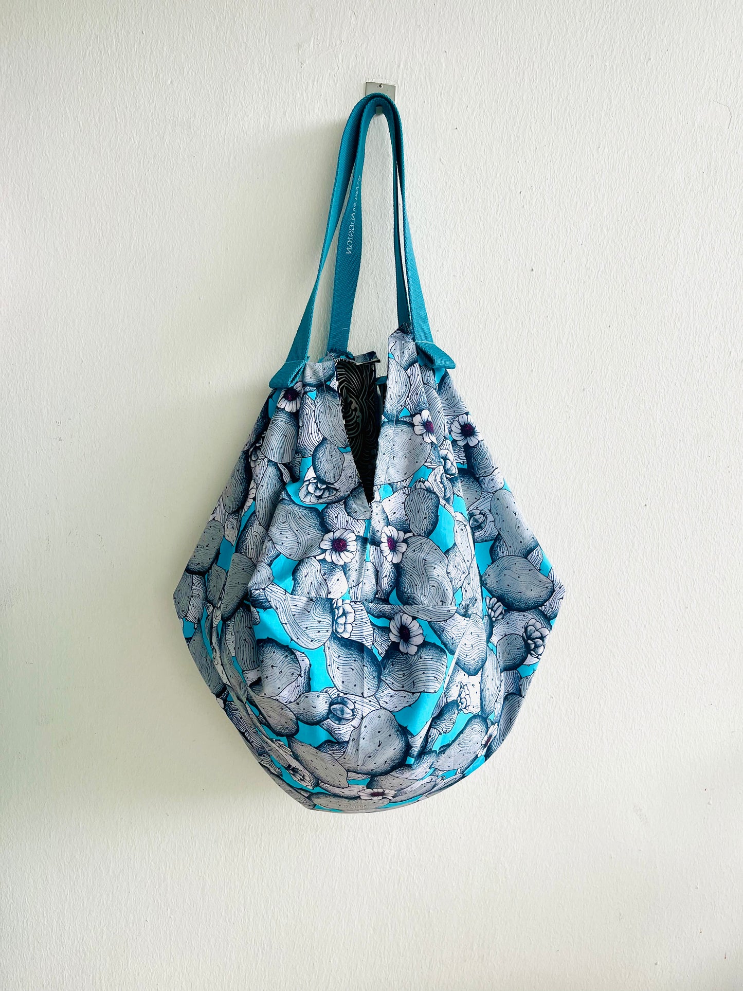 Origami sac bag , reversible fabric shoulder bag , Japanese inspired bag | Fetovaia beach isola d’Elba - Jiakuma