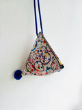 Origami dumpling bag , colorful triangle bag , pom pom fabric eco bag , handmade gift idea | El mundo de Miró