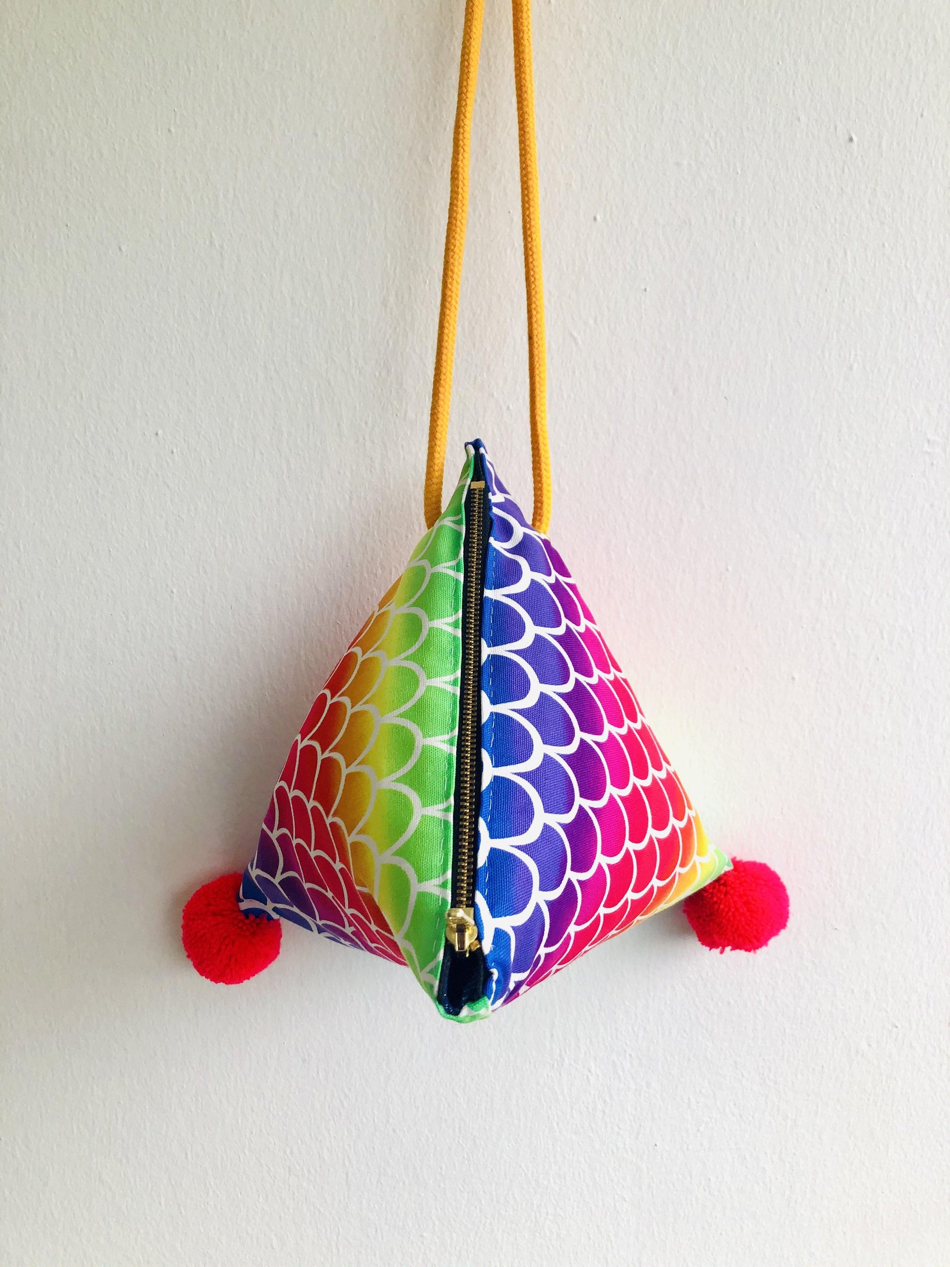 Dumpling shoulder bag , pom pom triangle bag , cross shoulder cute bag | Aquarius rainbow - Jiakuma