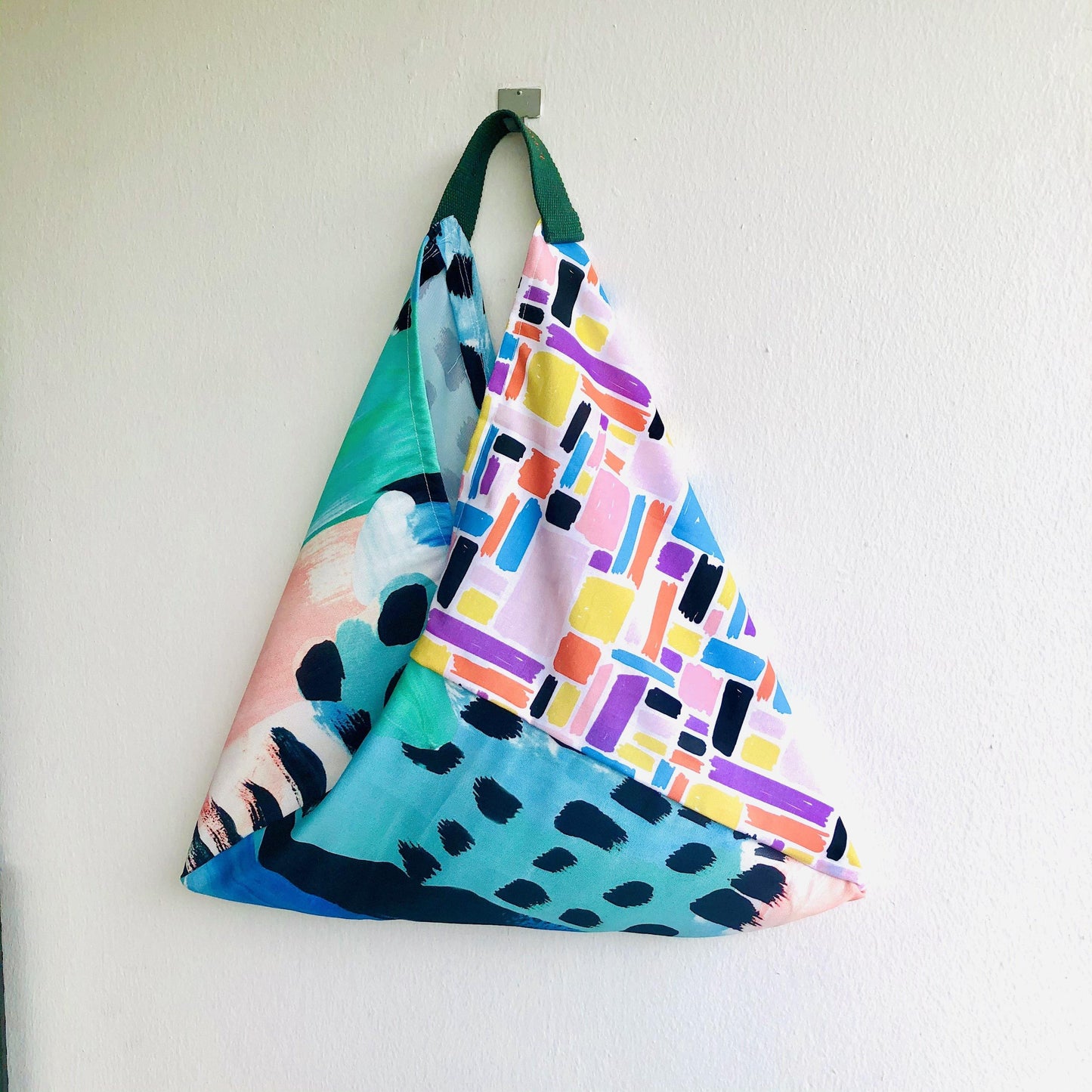 Triangle shoulder tote bag , origami bento tote bag , handmade fabric eco colorful bag | Contemporary strokes - Jiakuma