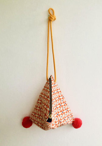 Dumpling origami bag , shoulder pom pom bag , cute eco friendly bag | Naranja - Jiakuma