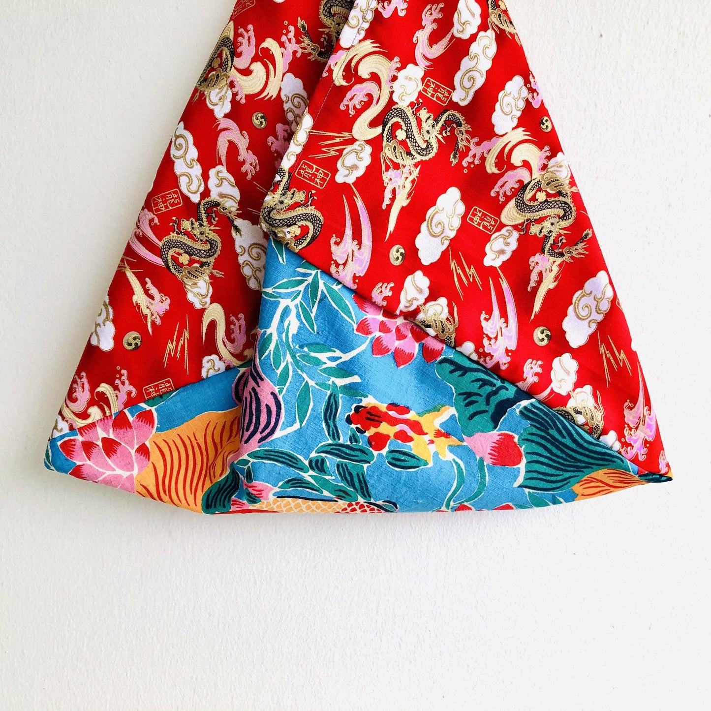 Shoulder bento bag , origami tote bag , colorful silkscreen print fabric | Red dragon in a lotus pond - Jiakuma