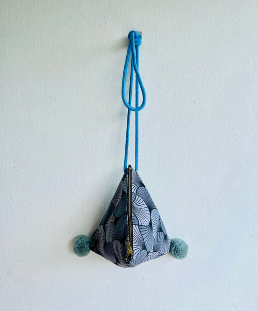 Origami dumpling bag , origami triangle small bag , pom pom cute lunch bag , weekend fabric bag | Shanghai fans - Jiakuma
