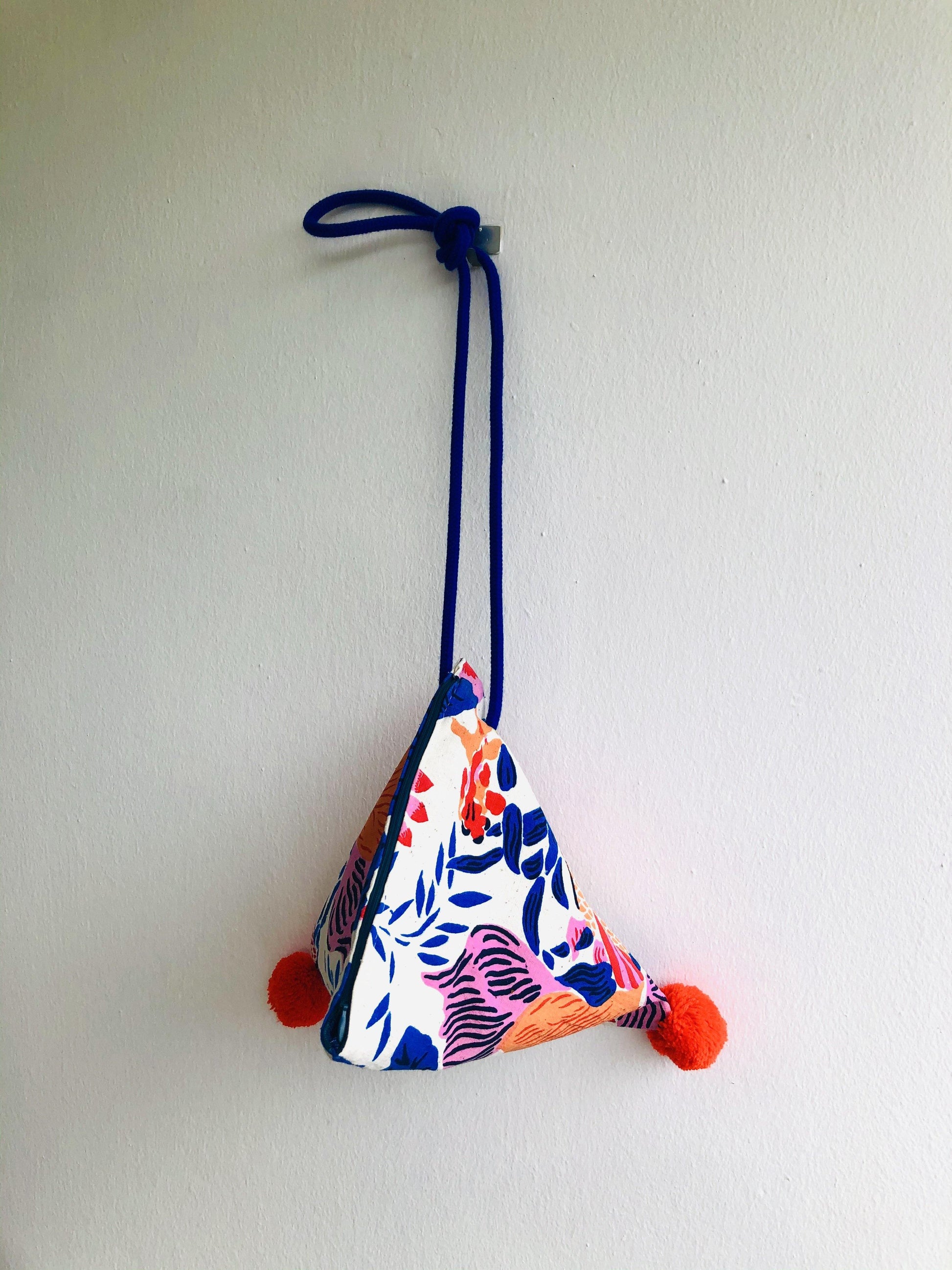 Cute triangle small bag , colorful pom pom baG , origami fabric bag | Ultramarine garden in Shanghai with red pom poms - Jiakuma