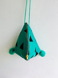 Dumpling fabric bag , small triangle bag , Japanese inspired bag , cute weekend pom pom bag | Triángulos