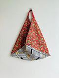 Origami bento bag , triangle tote bag , fabric shoulder bag , eco friendly Japanese inspired bag | Flowers in my building