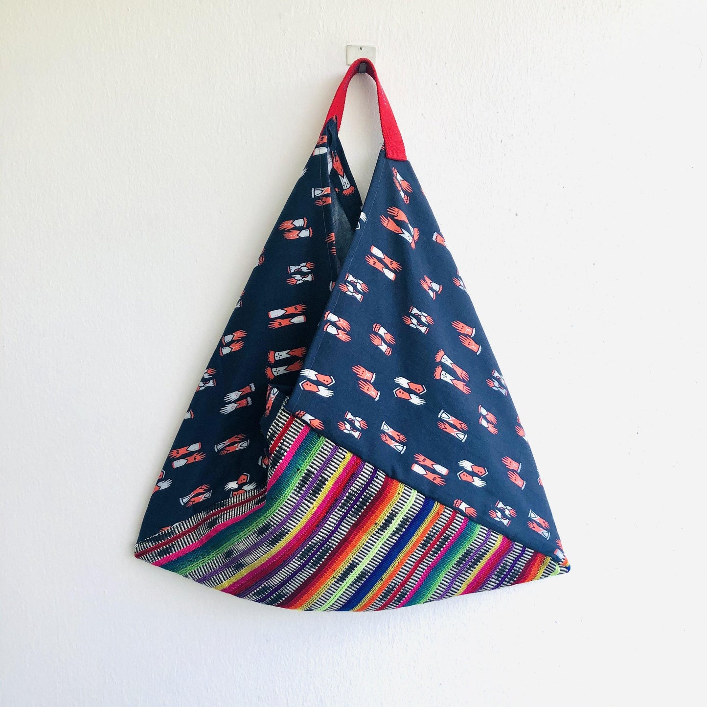 Origami bento bag , triangle Boho eco bag , shoulder tote bag | Wearing my gloves in the Patagonia - Jiakuma