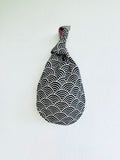 Origami wrist bag , reversible Japanese inspired knot bag , smalll origami eco bag | Japan in black & white