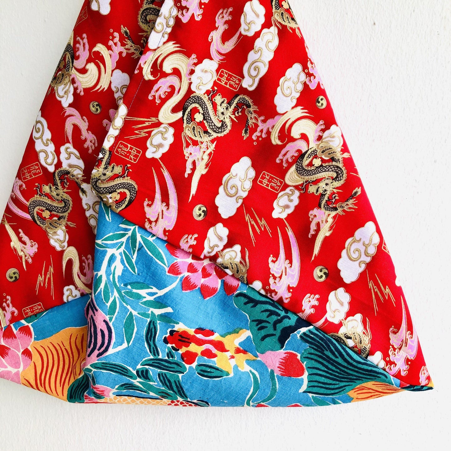 Shoulder bento bag , origami tote bag , colorful silkscreen print fabric | Red dragon in a lotus pond - Jiakuma