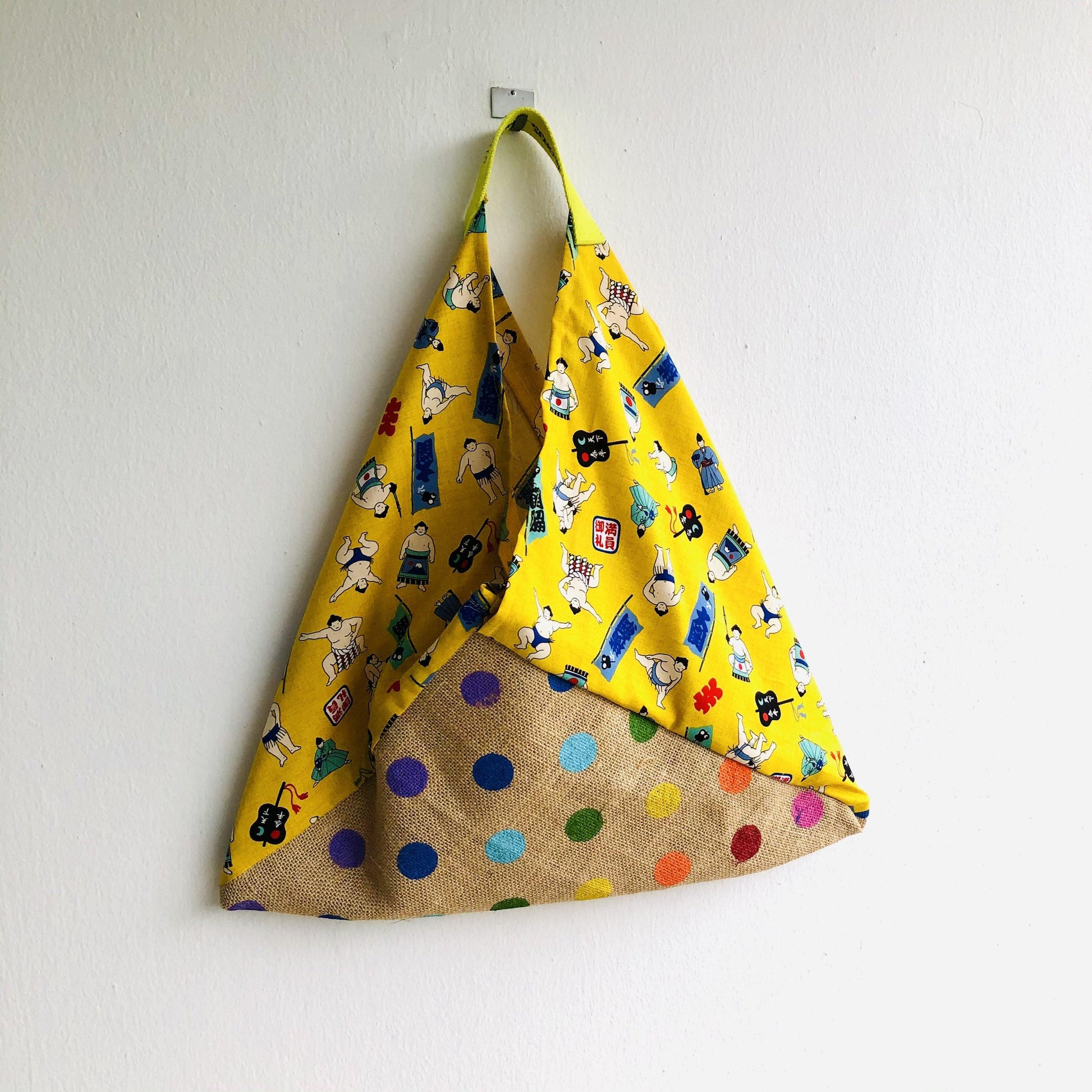 Tote triangle bag , origami bento bag , polka dots colorful jute shoulder bag | Sumo fighters & polka dots - Jiakuma