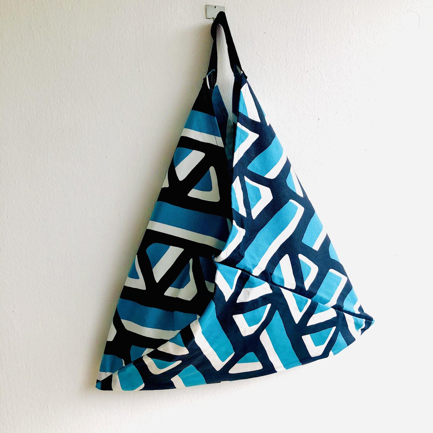 Origami bento bag , shoulder tote fabric bag , Japanese inspired bag | Building labyrinths in Korea - Jiakuma