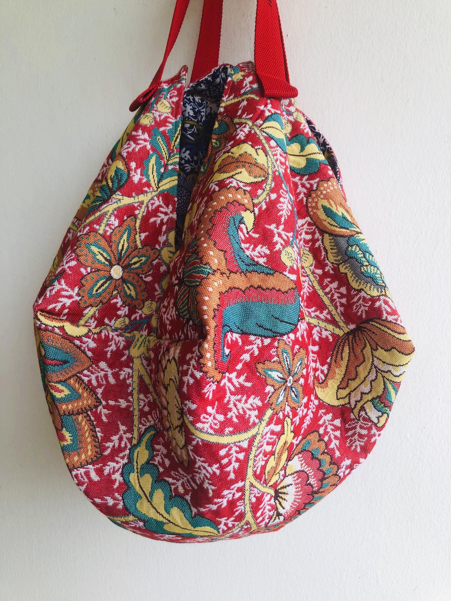 Shoulder sac bag , origami eco bag , reversible ooak octagonal bag | Red art nouveau garden - Jiakuma