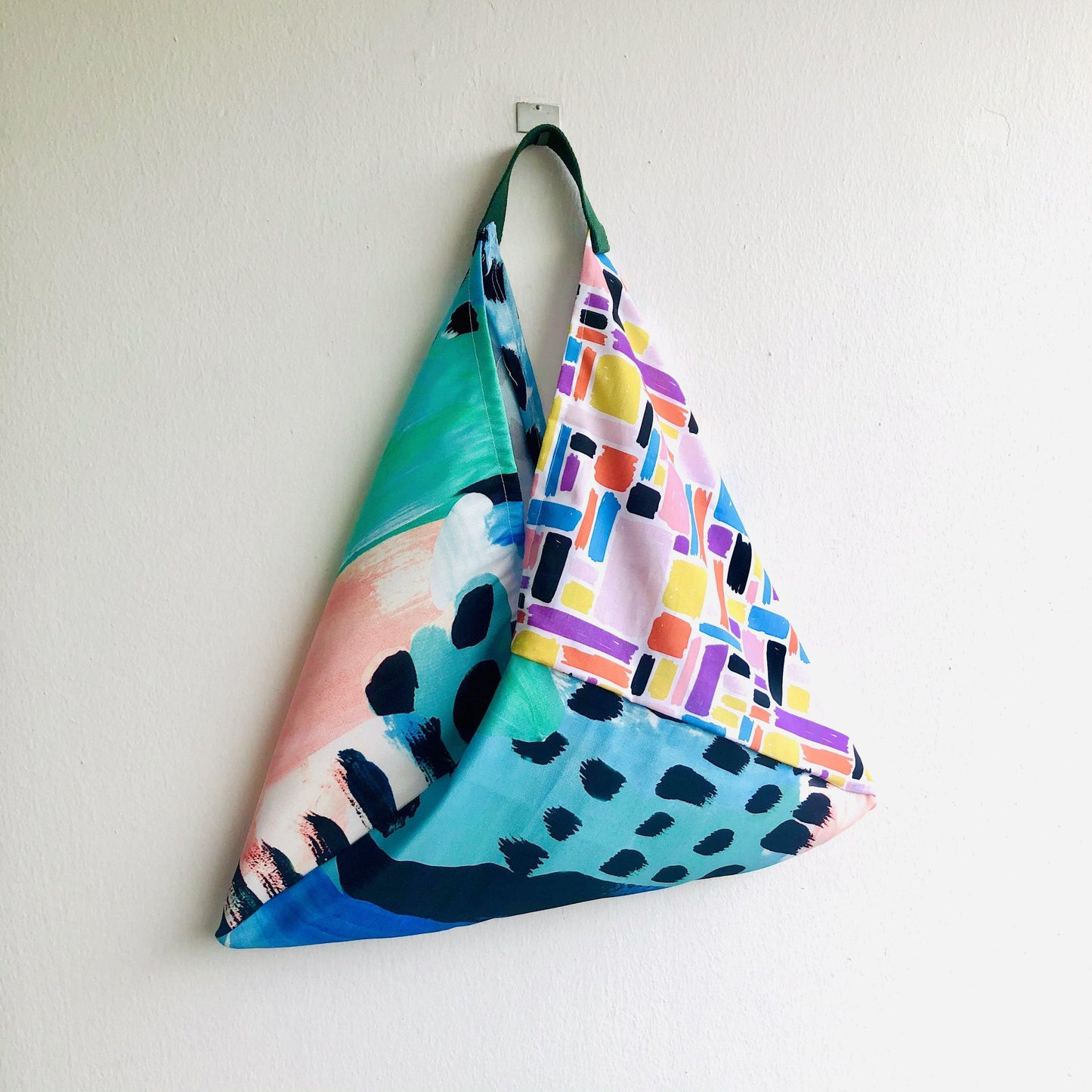 Triangle shoulder tote bag , origami bento tote bag , handmade fabric eco colorful bag | Contemporary strokes - Jiakuma